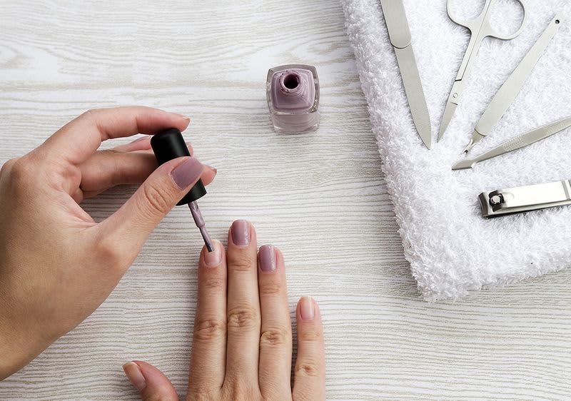 Lakování nehtů