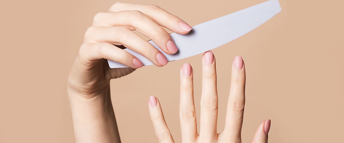 Jak pilníkovat nehty?