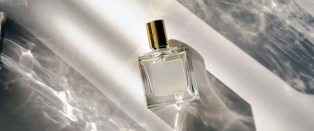 Parfém