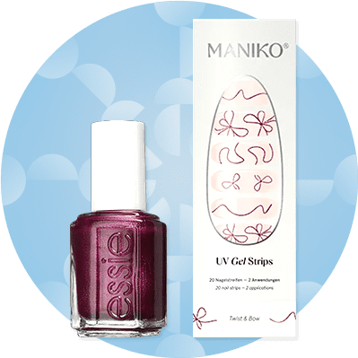 Ein weinroter Nagellack von essie und UV Gel Strips von MANIKO auf blauen Hintergrund