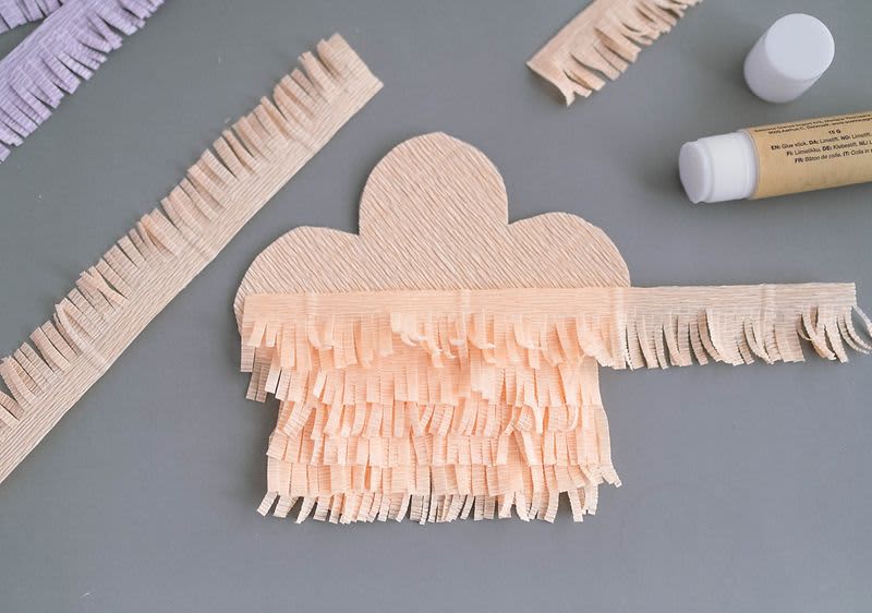 Fransenband aus Papier