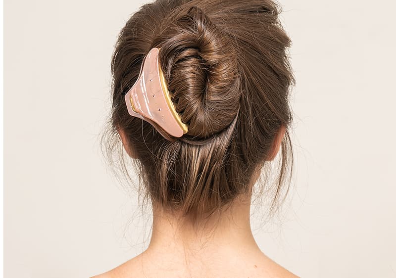 Haarstyling mit Claw Clips