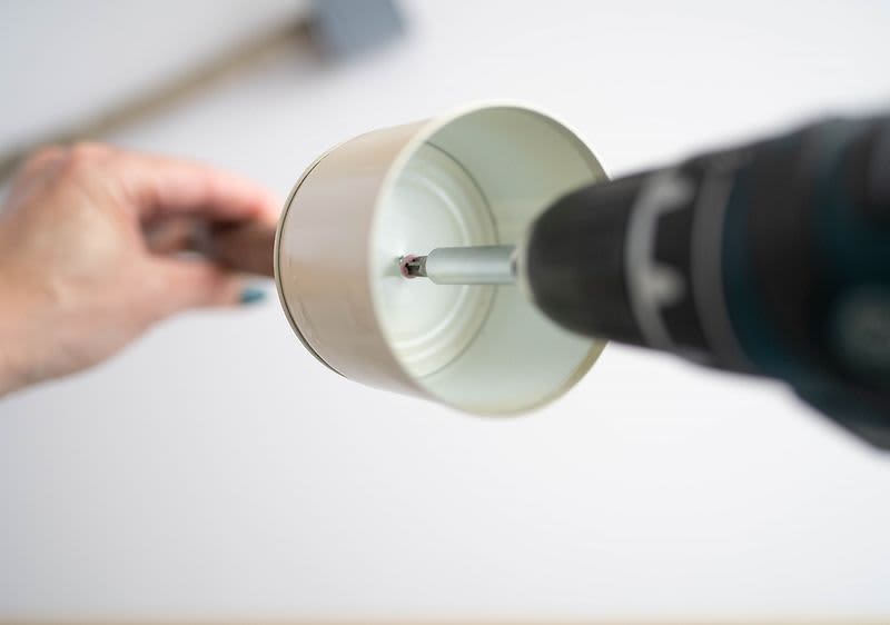 Dose und Ast werden verschraubt