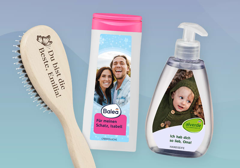 Eine Haarbürste mit der Gravur „Du bist die Beste, Emilia!“, eine Balea Cremedusche mit der Aufschrift „Für meinen Schatz, Isabell“ und eine alverde Handseife mit der Aufschrift „Ich hab dich so lieb, Oma!“
