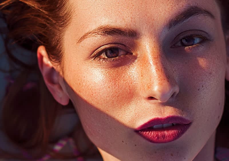 Frauengesicht mit Bronzing-Look