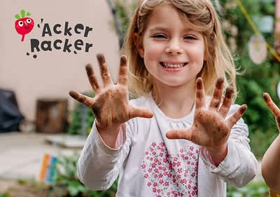Kinder des Kindergarten Elixhausen am Kindergarten Acker