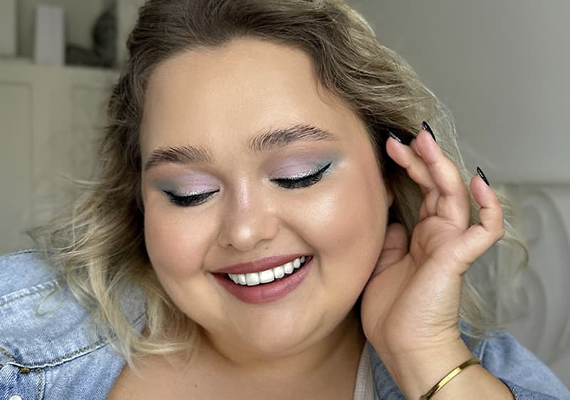 Mädchen mit Konzert Make-up