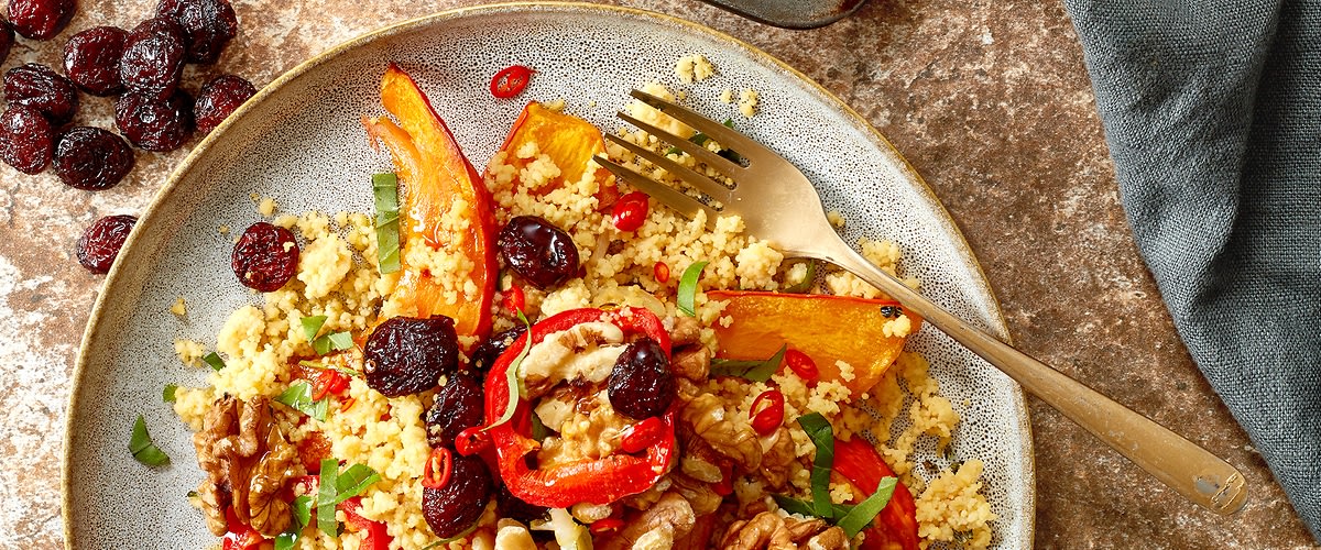 Veganer Kichererbsen-Couscous mit Kürbis 