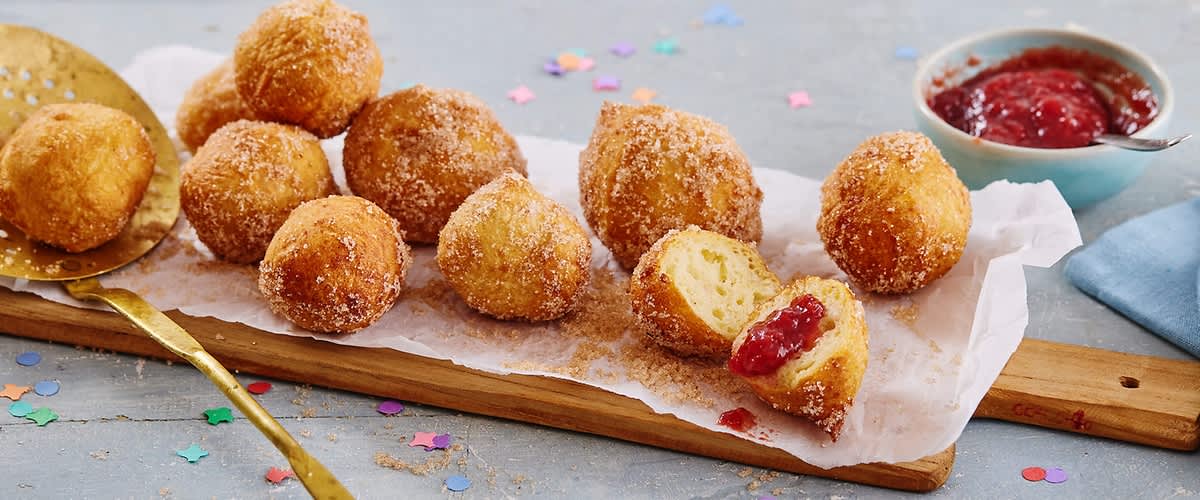 Quarkbällchen mit Erdbeermarmelade