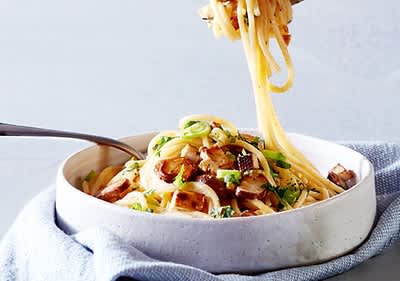 Vegane Pasta mit Cashew-Creme und Pilzen