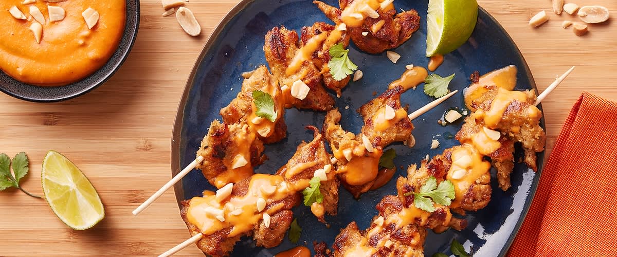 Vegane Chicken Teriyaki-Spieße mit Erdnusssauce