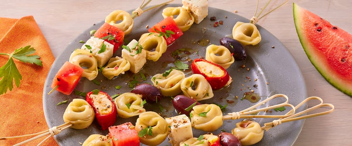 Griechische Tortellini-Spieße
