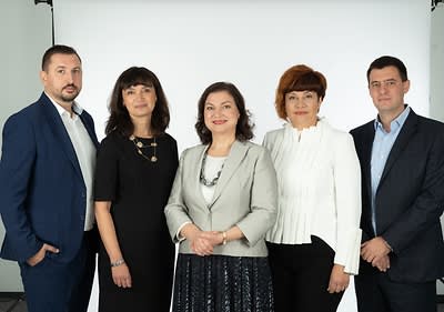 Im Bild: Die Geschäftsführung von dm Bulgarien