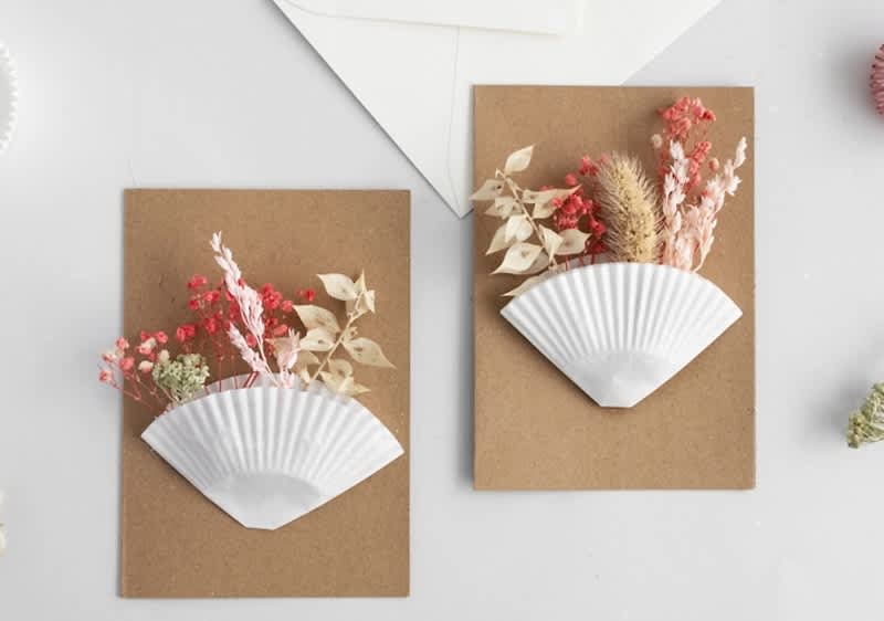 Karte mit Trockenblumen