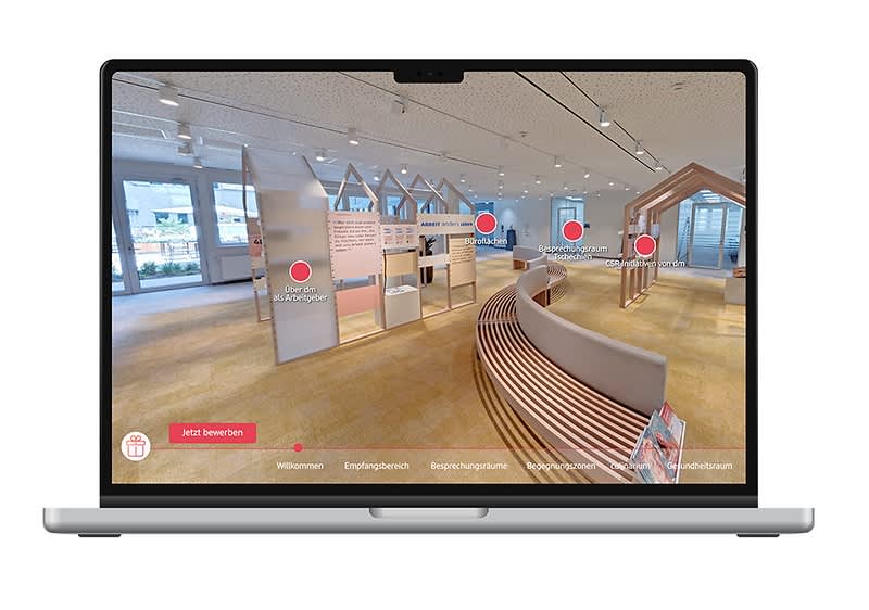 Geöffneter Laptop mit virueller Rundtour des dm dialogicum