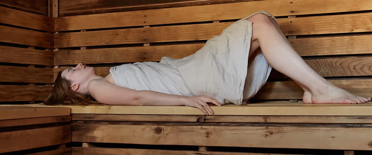 Frau in Sauna
