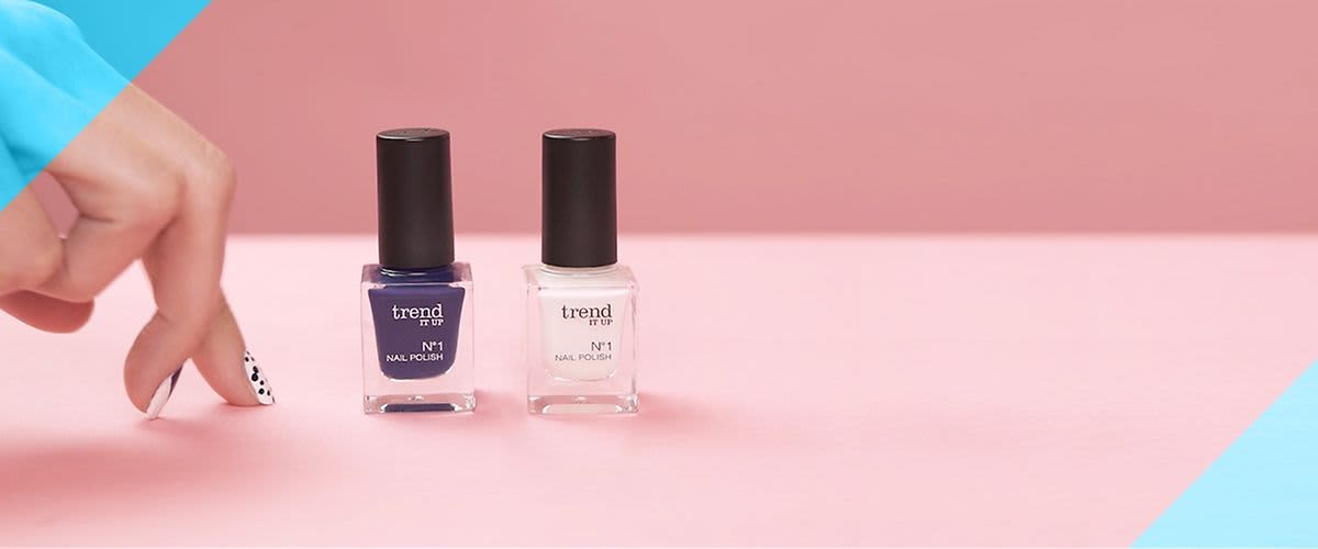 Finger und Nagellack