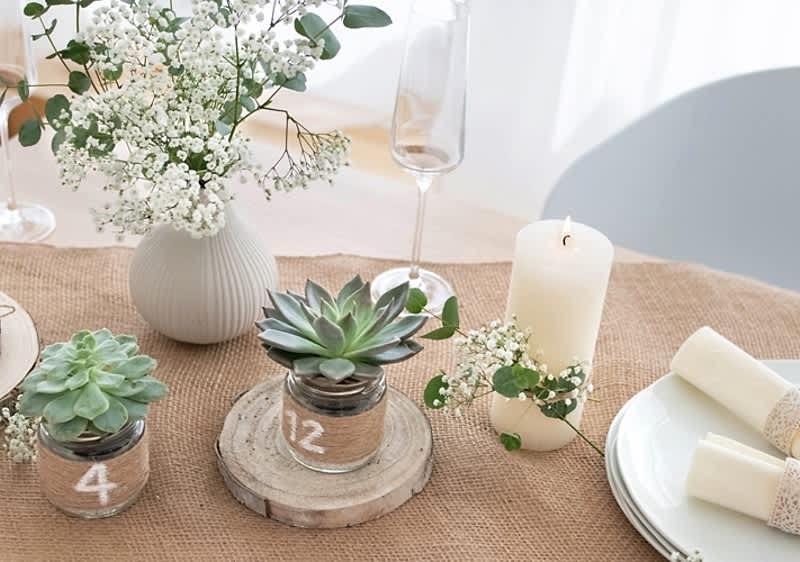 Tischdeko vintage fuer eine Hochzeit