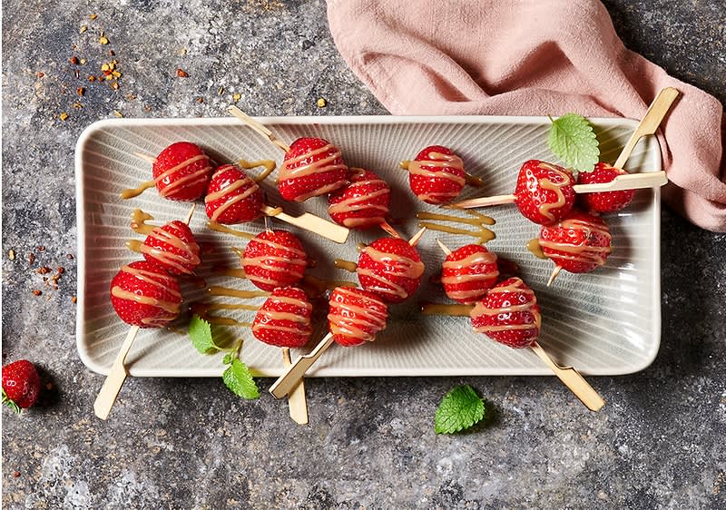 Gegrillte Erdbeerspiesse