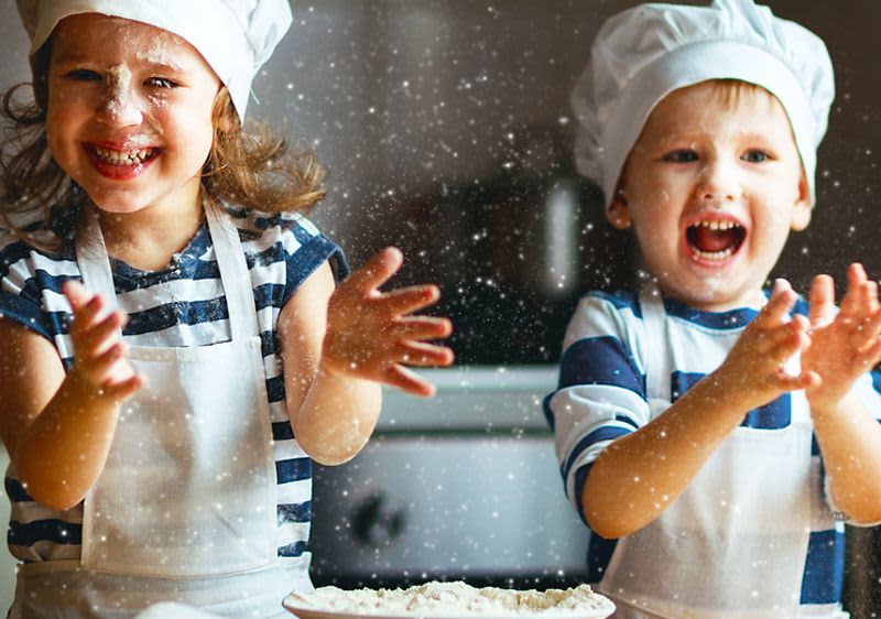 Kinder beim Backspaß