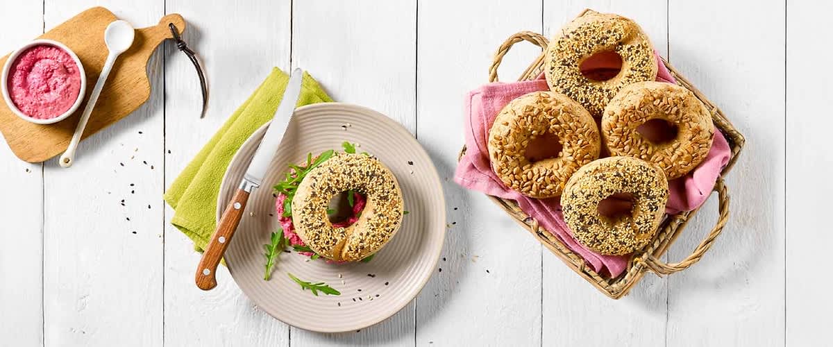 glutenfreie Bagels mit Rote- Beete Creme