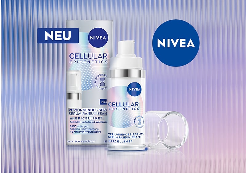 NIVEA Cellular Epigenetics Serum Verpackung und Flasche mit Deckel auf gestreiftem Hintergrund