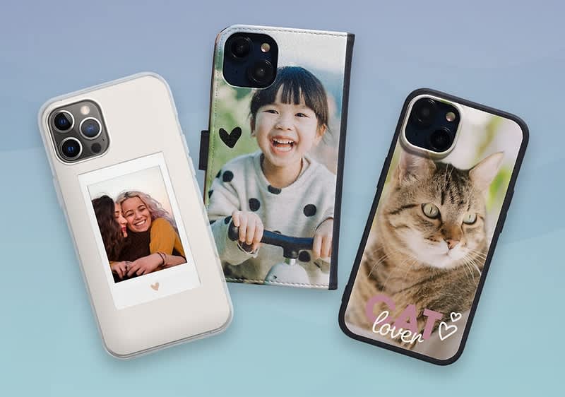 Drei Handyhüllen mit verschiedenen Designs: links ein Polaroid-Foto, mittig ein Kind mit Herzmotiv, rechts eine Katze mit der Aufschrift „Cat lover“ und Herzsymbol