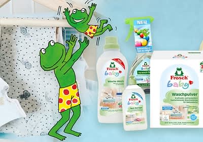 Eine Collage von Frosch Baby-Produkten, darunter Waschmittel, Weichspüler, Waschpulver und Hygienespray, mit dem Frosch-Logo oben rechts
