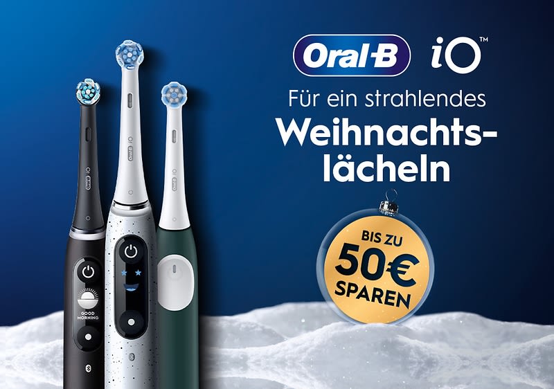 Drei elektrische Zahnbürsten von Oral-B vor einem blauen Hintergrund, daneben der Text „Für ein strahlendes Weihnachtslächeln“ und „Bis zu 50€ sparen“