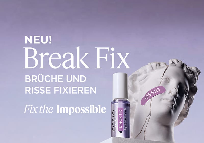 Eine lila Flasche mit der Aufschrift „essie Break Fix“ steht vor einer Statue. Text: „NEU! Brüche und Risse fixieren. Fix the Impossible“