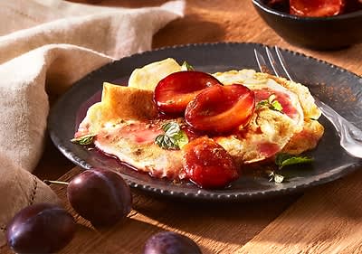 Veganer Pfannkuchen mit Hafer, Zimt & Pflaumen