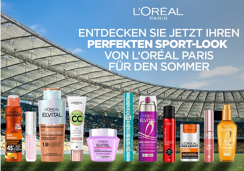 Mehrere L’Oréal- und Elvital-Produktflaschen und -tuben in einer Reihe vor einem Stadionhintergrund, darüber Text „ENTDECKEN SIE JETZT IHREN PERFEKTEN SPORT-LOOK FÜR DEN SOMMER VON L’ORÉAL PARIS“