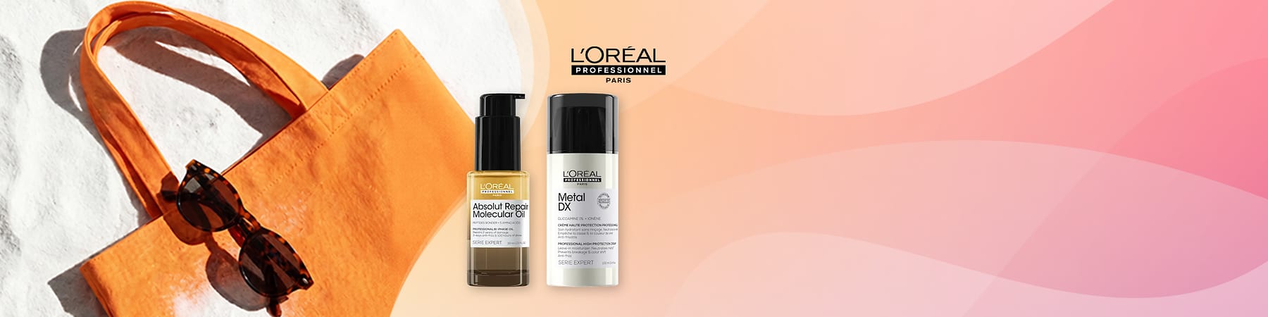 Zwei L’Oréal Professionnel Haarpflegeprodukte vor rosa Verlauf; links eine Glasflasche mit Pumpspender „Absolut Repair Molecular Oil“, rechts ein weißer Zylinder „Metal DX“, rechts oben L’Oréal Professionnel Logo, links orange Tasche mit Sonnenbrille
