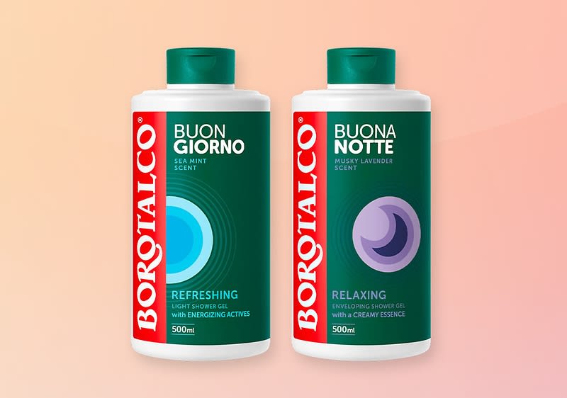 Zwei weiße Duschgel-Flaschen von Borotalco mit grünem Etikett und grünem Deckel, links „Buon Giorno“ Sea Mint Scent 500 ml mit blauem Kreis und Schriftzug „Refreshing“, rechts „Buona Notte“ Musky Lavender Scent 500 ml mit violettem Halbmond und Schriftzug „Relaxing“