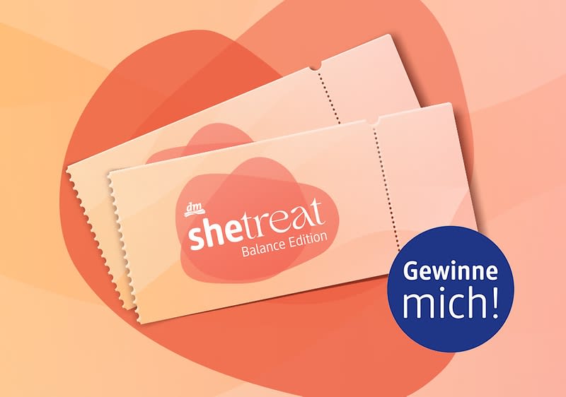 Zwei rosafarbene Gewinnlose mit dem weißen Schriftzug „dm shetreat Balance Edition“ vor orange-rosa Herzform, rechter unterer Kreis mit blauem Aufdruck „Gewinne mich!“