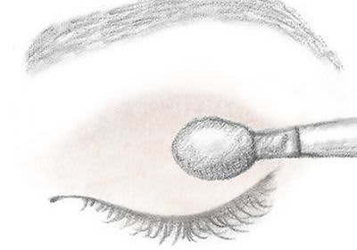 Lidschatten auftragen Schritt 1