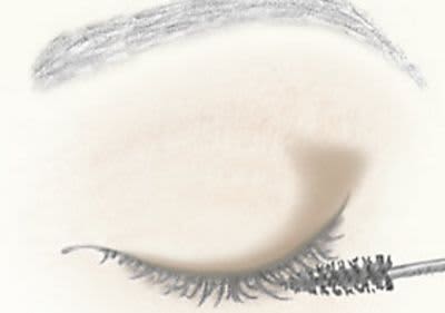 Schritt 3: Lidstrich ziehen und Wimpern tuschen