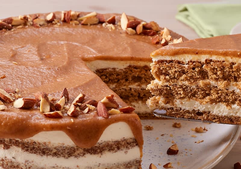 Zimttorte mit Dattelkaramell