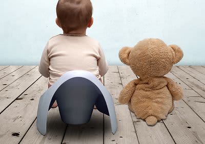 Baby am Töpfchen