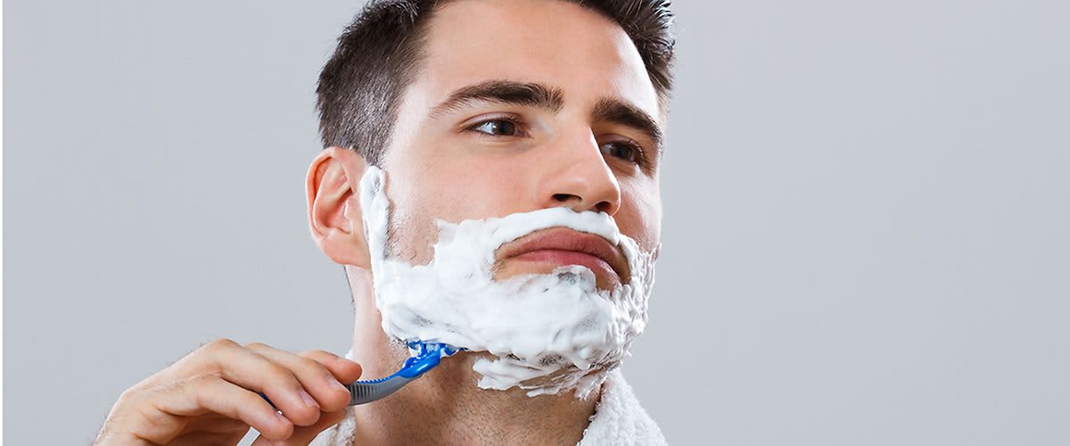 Männer Bart oder glatt rasiert?