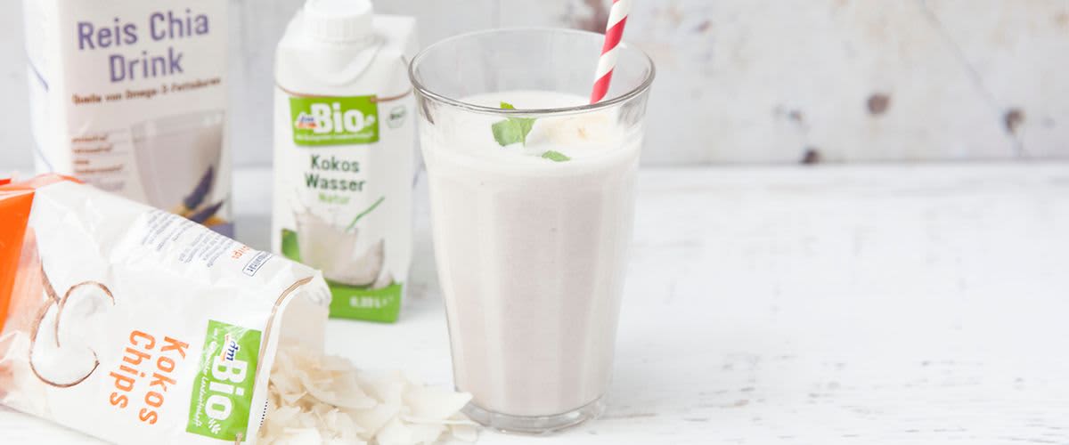 Weiße Smoothies für heiße Sommertage