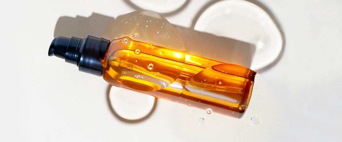 Fläschchen mit Haaröl