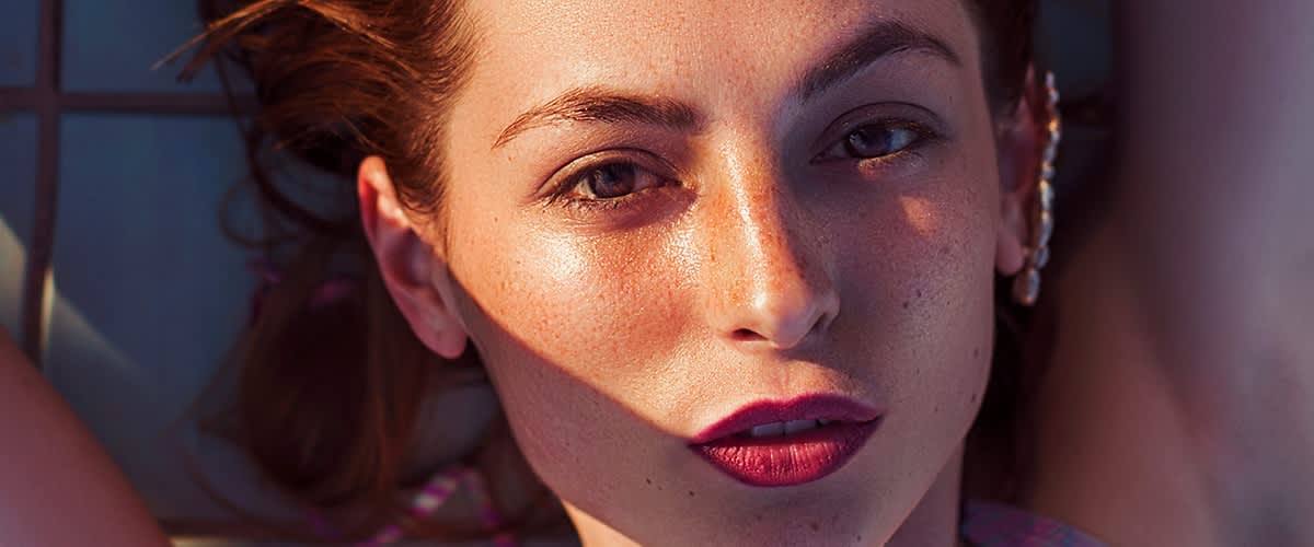 Frauengesicht mit Bronzing-Look