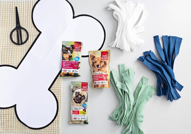 Hunde Leckerli und Materialien Schnüffelteppich