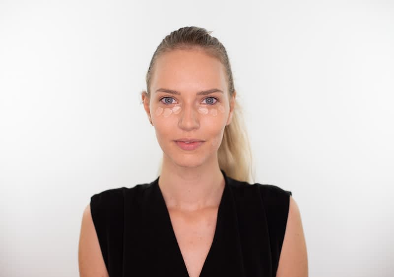 Herbstlook Teint Schritt 3