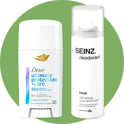 Zwei weiße Deodorant-Verpackungen vor grünem Kreis: links ein Dove Roll-on mit Aufschrift „ultimate protection + care 96H protection original clean“, rechts ein SEINZ. Spray mit Aufschrift „deodorant fresh 48h schutz ohne aluminium“