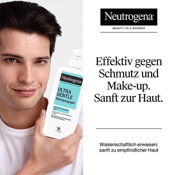 Person hält eine weiße Pumpflasche Neutrogena Ultra Gentle Reinigungsgel links, rechts Neutrogena-Logo und Text „Effektiv gegen Schmutz und Make-up. Sanft zur Haut. Wissenschaftlich erwiesen: sanft zu empfindlicher Haut“