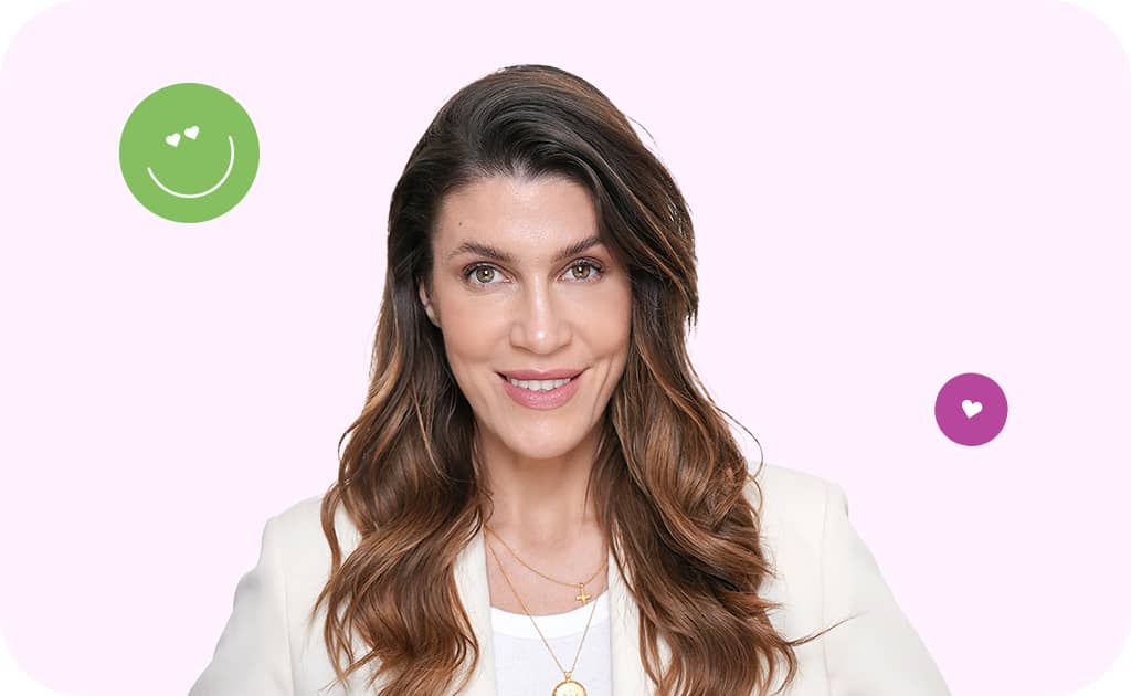 Moderatorin fraubeauty lächelt in die Kamera