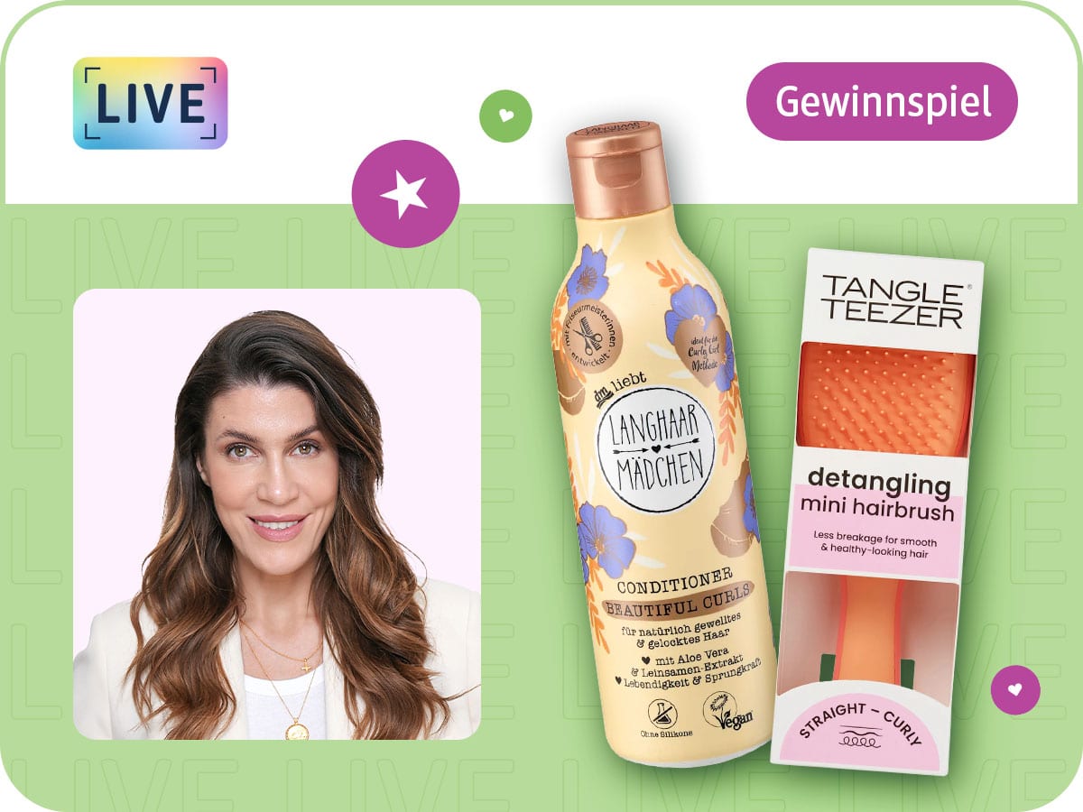 Moderatorin fraubeauty lächelt in die Kamera, daneben LANGHAARMÄDCHEN Conditioner Beautiful Curls und Tangle Teezer Mini-Entwirrbürste sowie der Hinweis auf ein Gewinnspiel