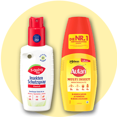 Zwei Insektenschutzsprays nebeneinander. Links eine weiße Flasche von S-quito free mit rotem Deckel und der Aufschrift „Insekten Schutzspray Klassisch“. Rechts eine gelbe und rote Flasche von Autan mit der Aufschrift „Multi Insect Insektenschutz“ und „Die Nr. 1 Insektenschutzmarke“